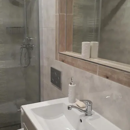 Apartment Golemstar Brana Do Vysokych Tatier Tatranska Strba