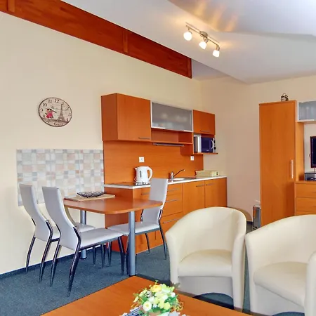Golemstar Brana Do Vysokych Tatier * Tatranska Strba